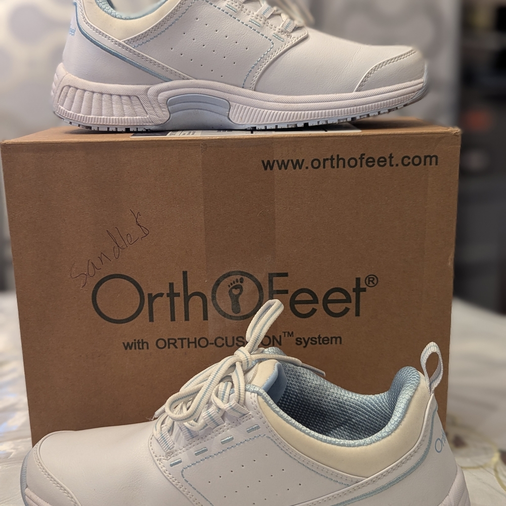 OrthoFeet White Sneakers